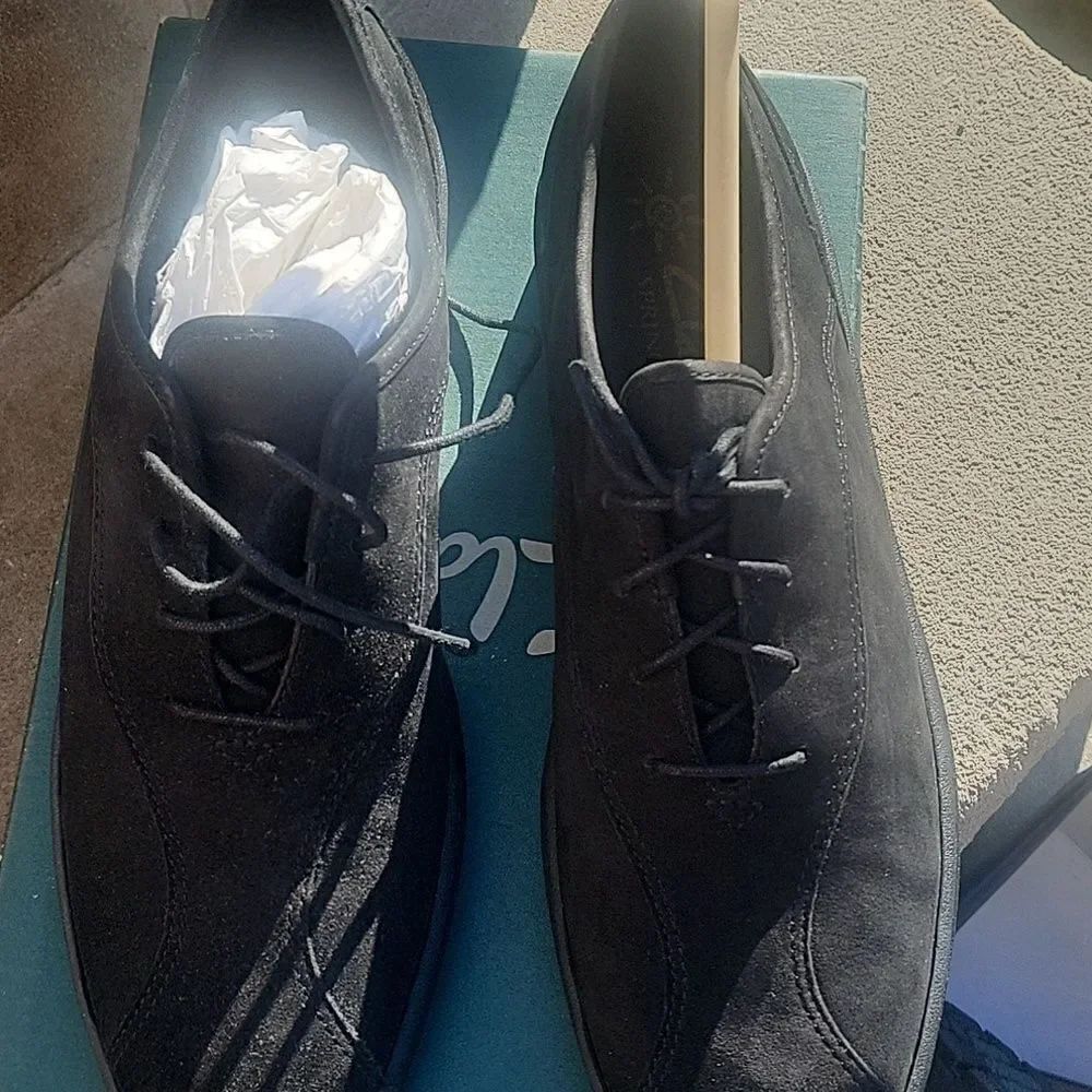 Brand new Clarks